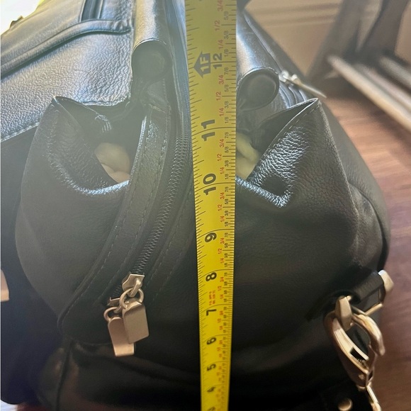 Black Leather Unisex Travel Bag with double handle and Adjustable Strap - Picture 11 of 13